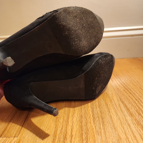Heeled Booties with Zipper Sides - Picture 4 of 4